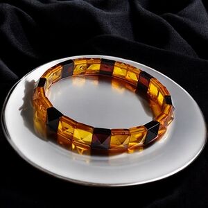 Vintage Faceted Amber Stretch Bracelet Pyramid Cut Panels Geometry